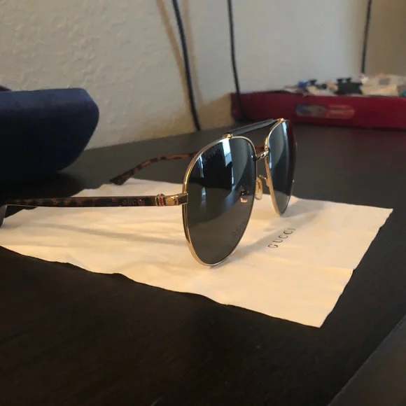 Gucci | Accessories | Unworn Gucci Sunglasses Great  display picture 1